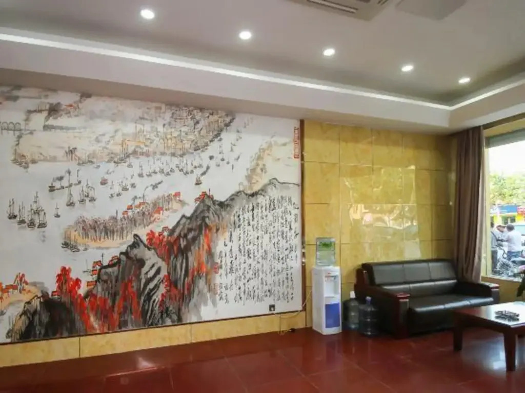 Super 8 Hotel Lianyungang Walking Street