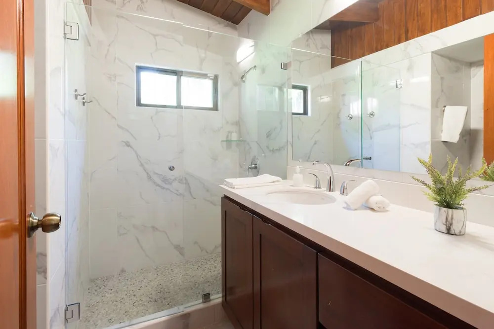 Casa Woodbine Beachfront House