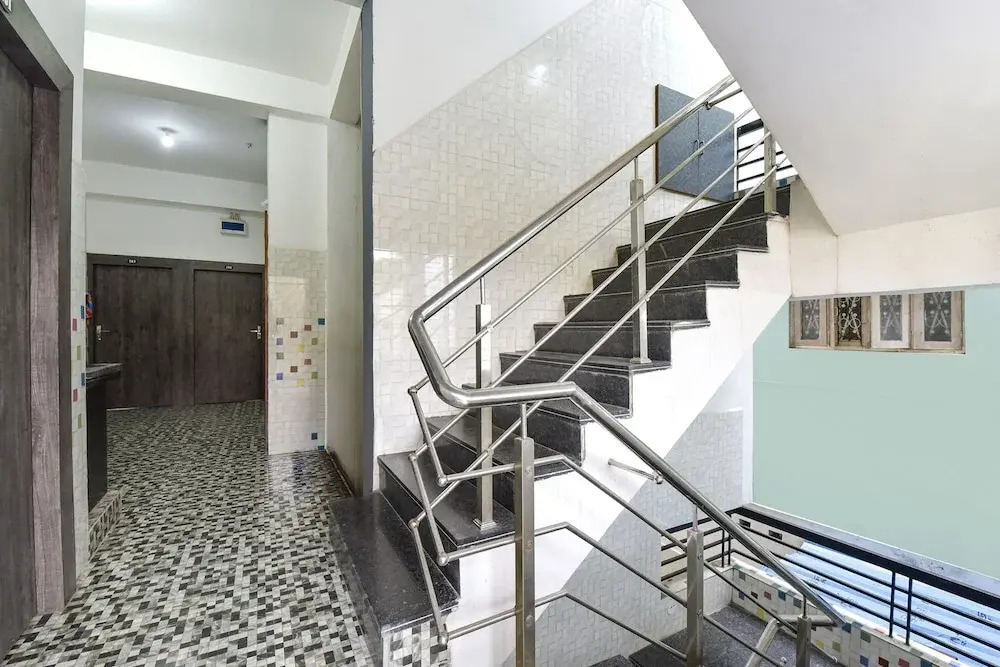 FabHotel Soni Palace - Ujjain Railway Station
