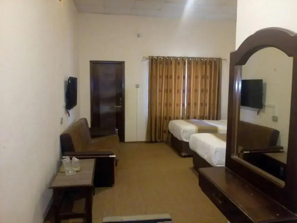 Lalazar Hotel