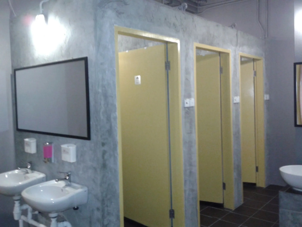 SKYPOD Hostel