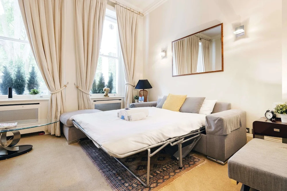 The South Kensington Courtfield Gardens - SM01