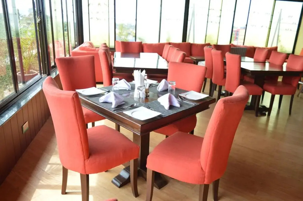 Cranes Suites Hotel