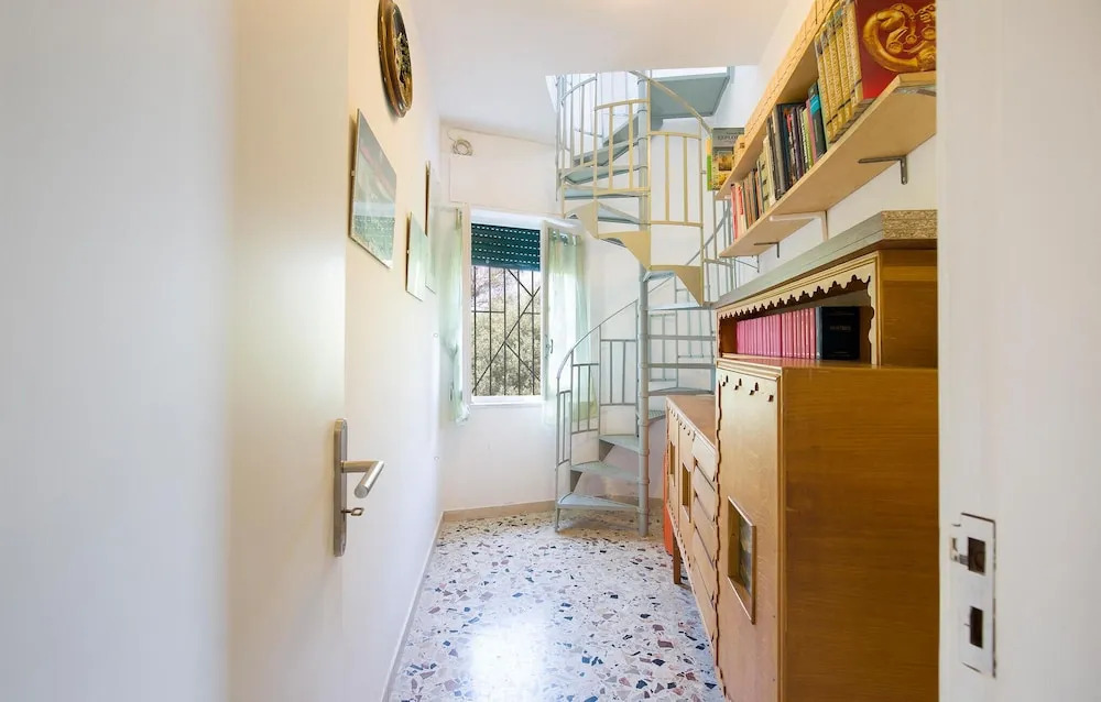 Stunning Home in Villa San Giovanni With 4 Bedrooms and Wifi