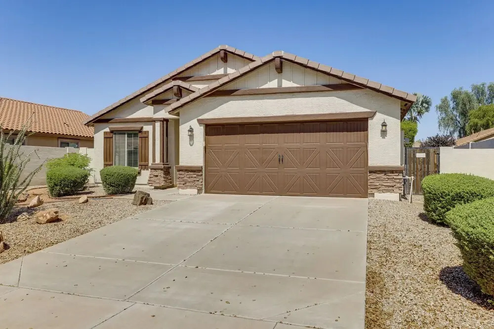 4 Mi to Luke Afb: Family Home w/ Pool & Grill
