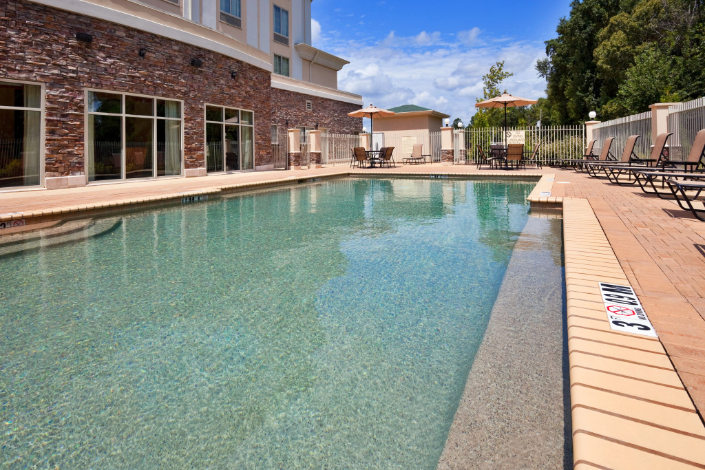 Holiday Inn Express Hotel & Suites Phenix City - Columbus by IHG