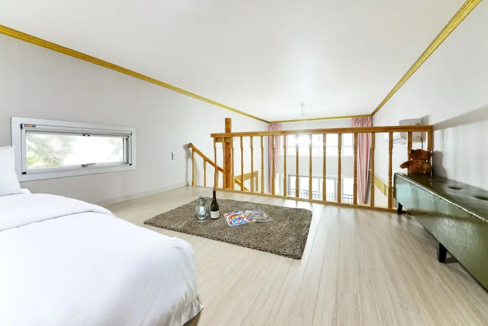 Yeosu Feeling Pension
