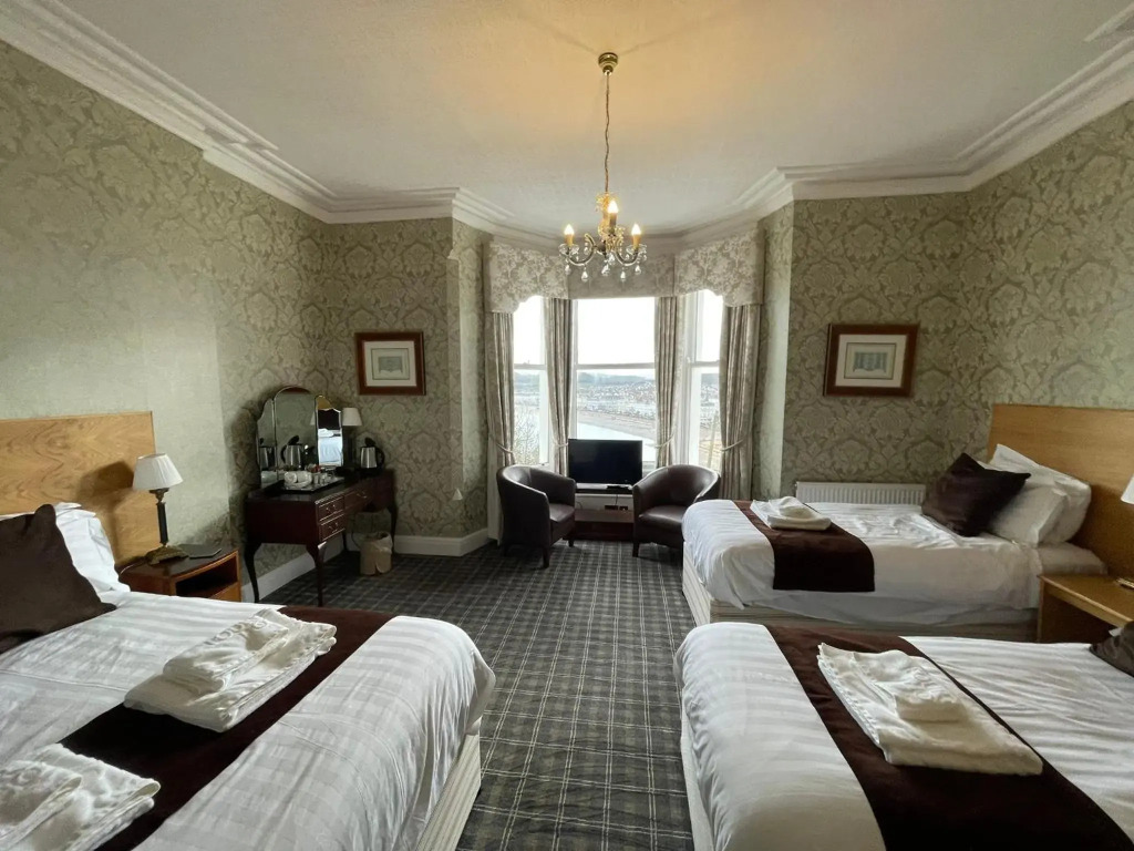 Headlands Hotel