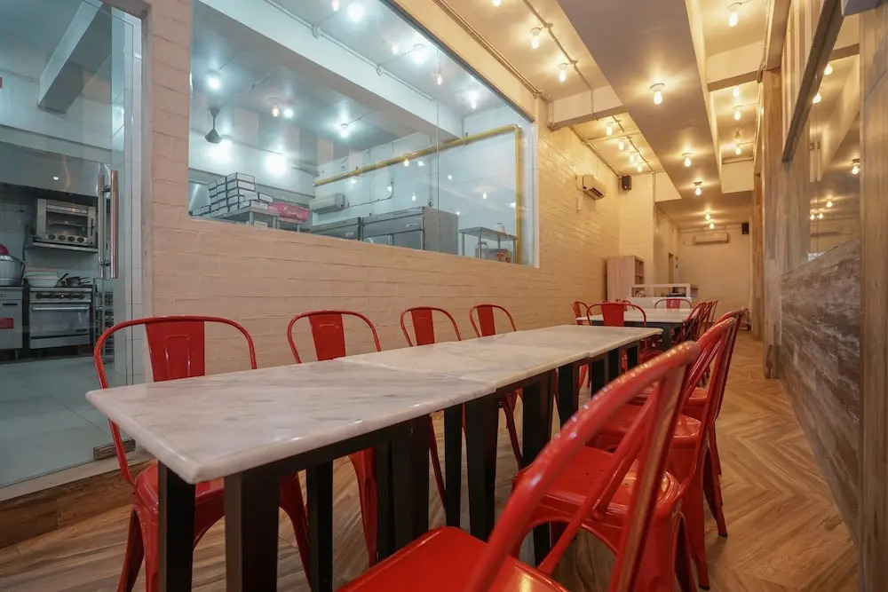 OYO 1270 Residence 8