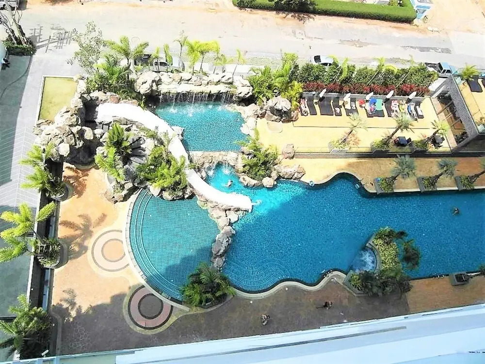 The Cliff sea & Pool Views Studio Apartment Pratumnak Pattaya
