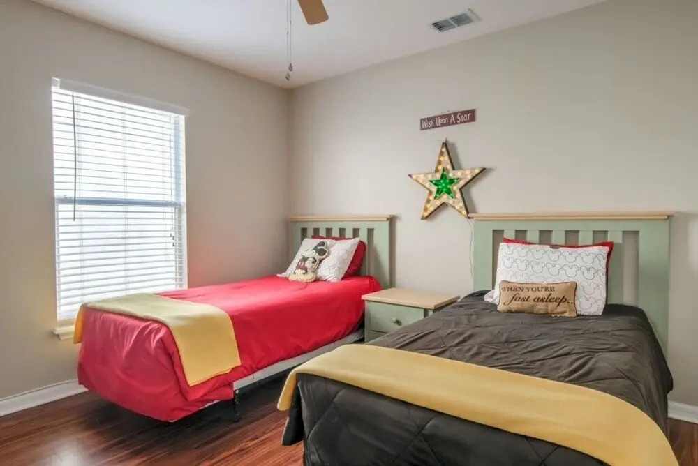 Feeling Like A Rockstar! 3 Bedroom Home