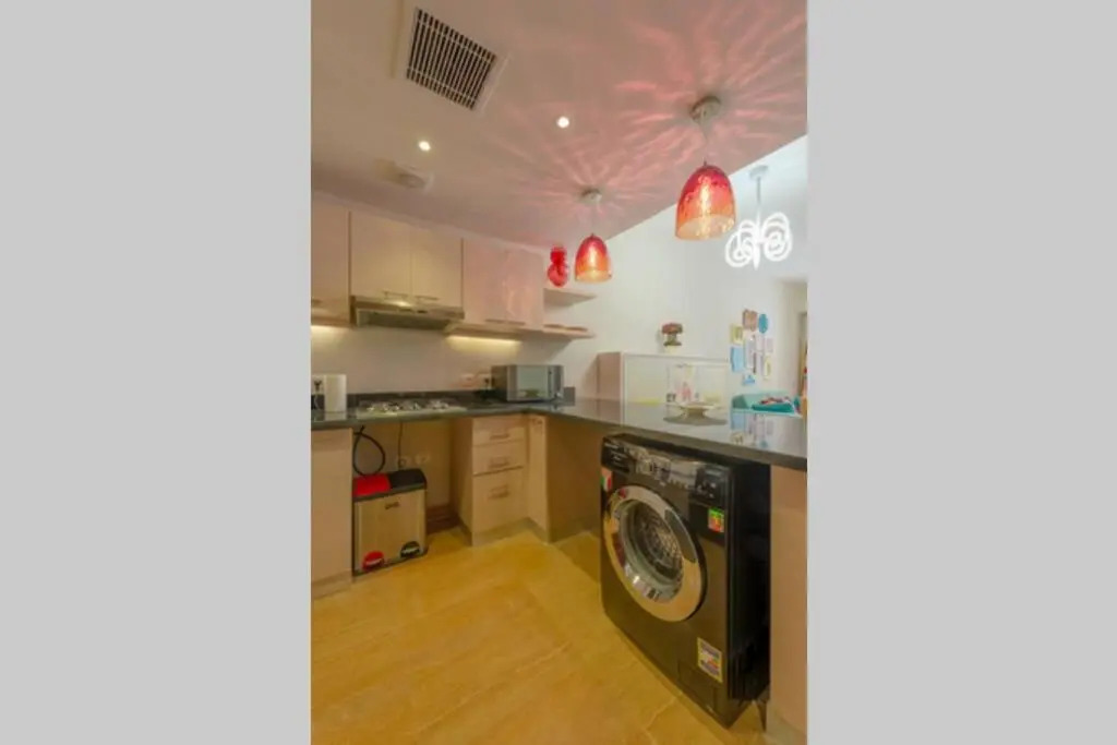 Marina Mosaique 1 BR Apartment with Pool view