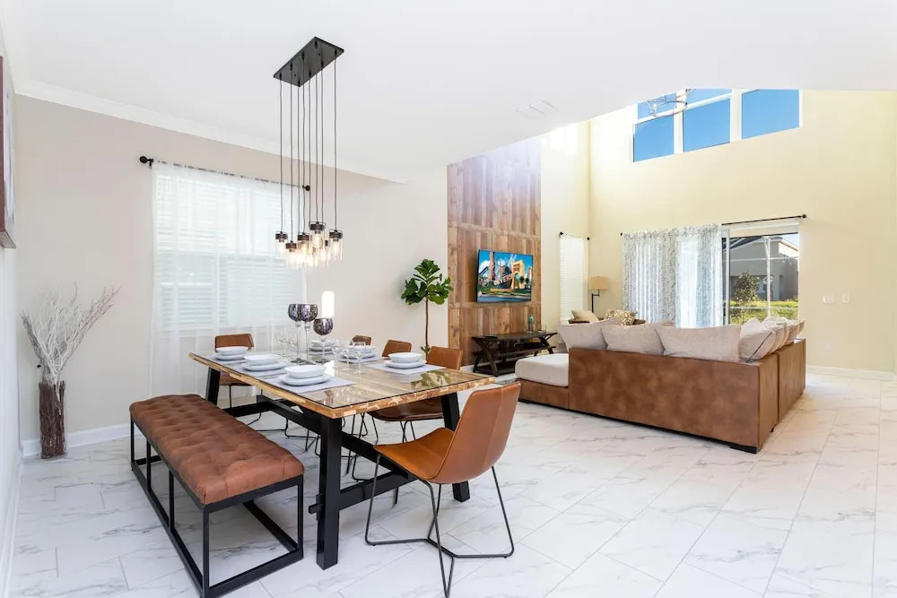 664 WS 5BR Single-family Luxury: Private Pool