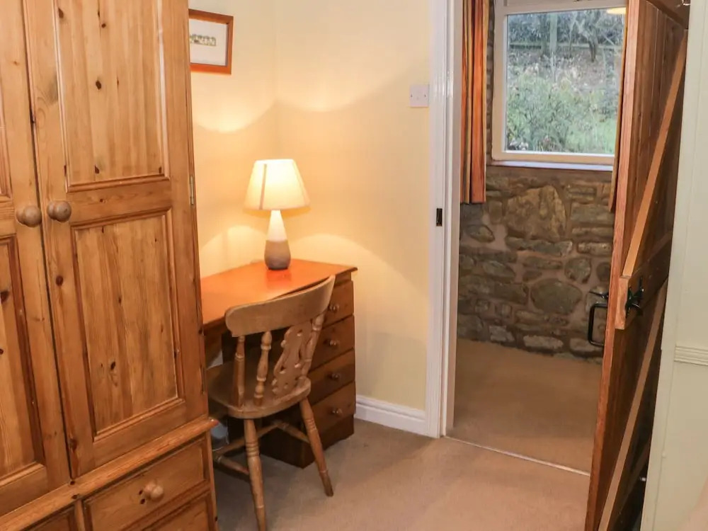 Pinstones Cottage