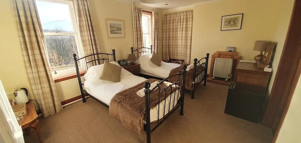 Tirindrish House B&B