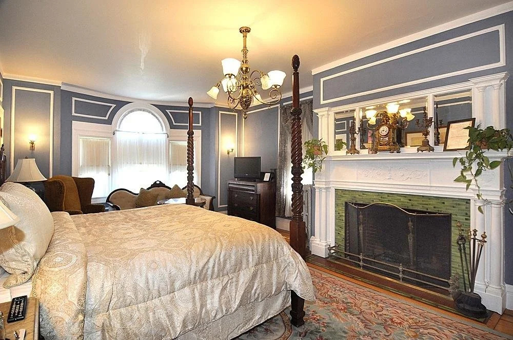 Edgewood Manor