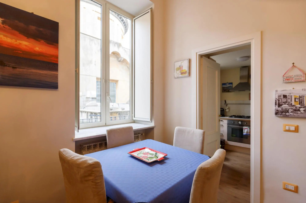 Duomo 77 in Napoli with 2 bedrooms and 2 bathrooms
