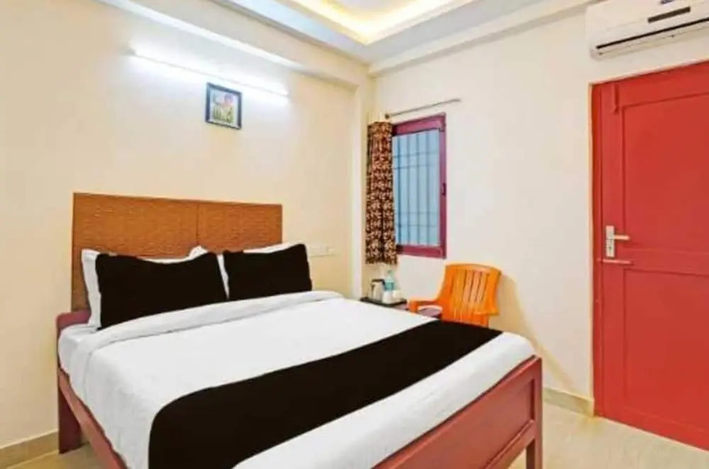 Hotel O Gummidipundi Railway Junction
