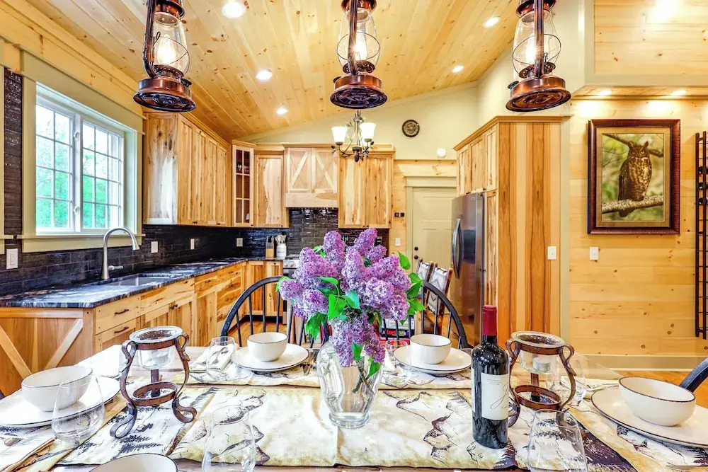 < 5 Mi to Whiteface Mtn Resort: Cabin-style Apt