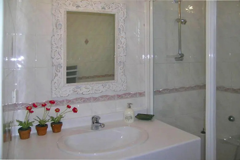 Villa Soraya Nice - Sunny appartment Cote dAzur with large garden