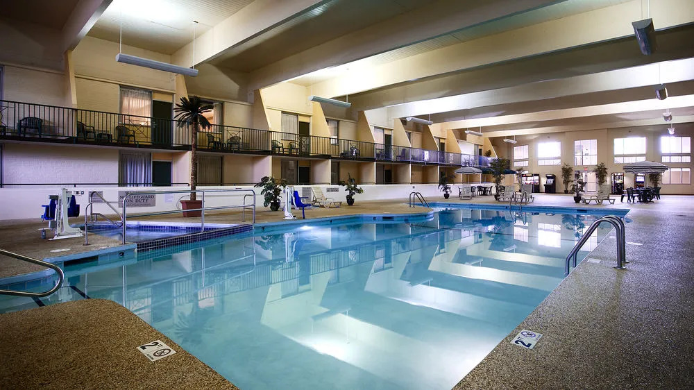 The Falls Inn & Suites / Bigwood Event Center