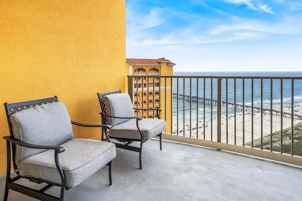 Salt and Shore Escape Sleeps 7