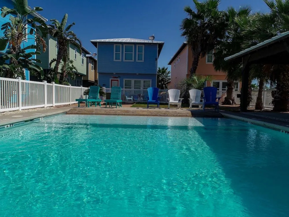 Dockside House SC #2 4 Bedrooms 2.5 Bathrooms Home