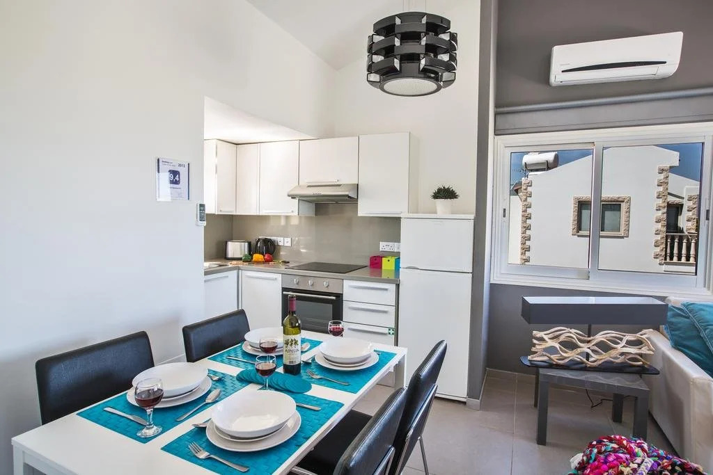 Nicholas Seaview Apartments