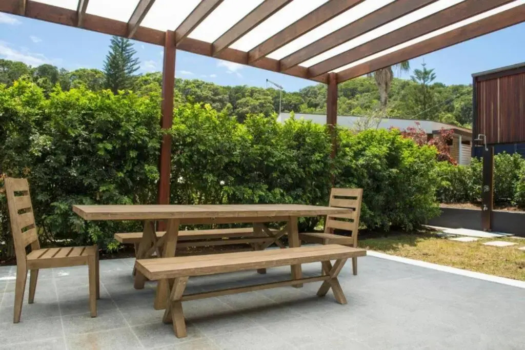 Fuller Holidays - Jane's on Wategos Unit 2, 37 Marine Pde-2 Bed Villa