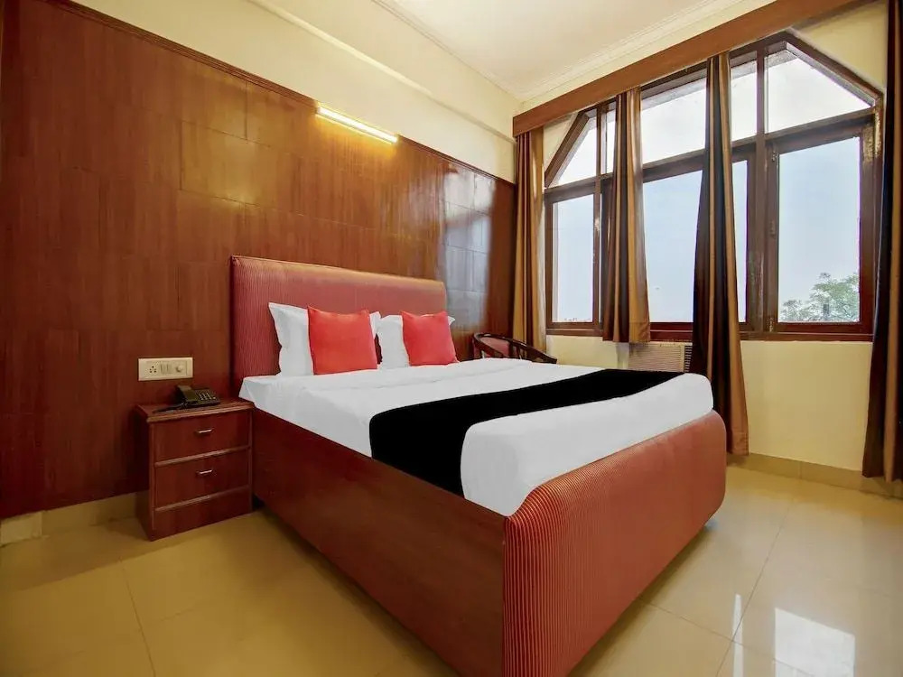 The Taj Residency by OYO Rooms