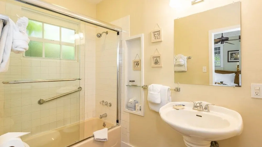 LHabitation Guesthouse- Adult Exclusive
