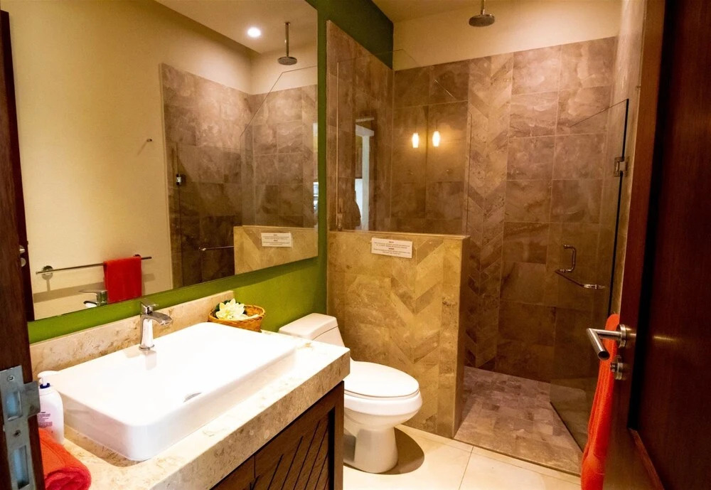 Condo V177 204