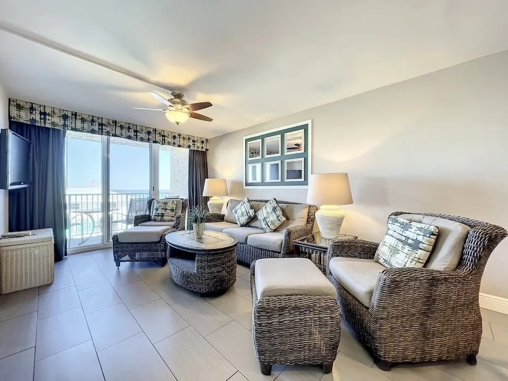 Oceania Beach Club 307