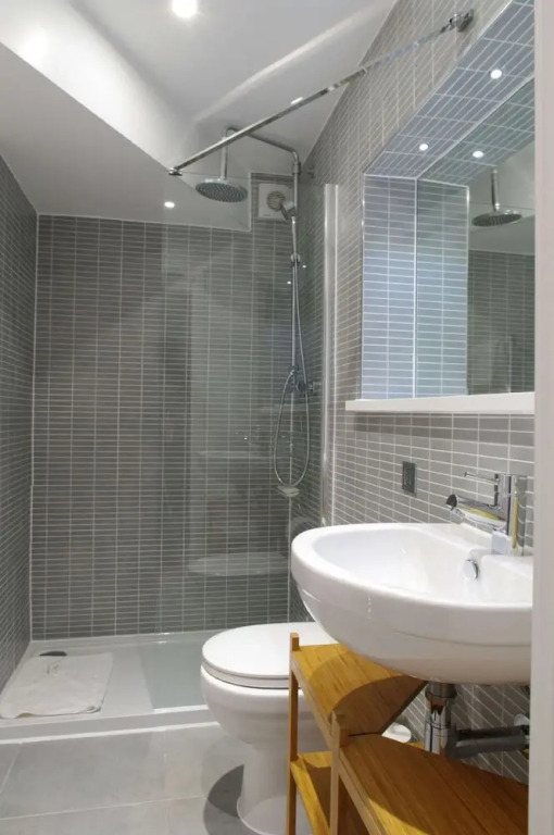 The London Agent Fitzrovia Studio 2