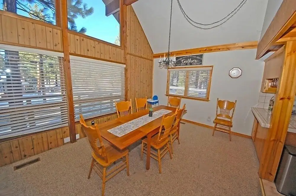 1116 Golden Bear 3 Bedroom Cabin by RedAwning