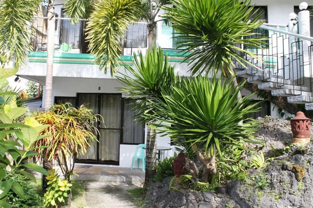 Turtle Inn Resort