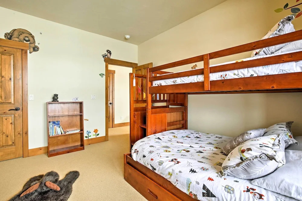 3 Mi to Granby Ranch: Family-friendly Home