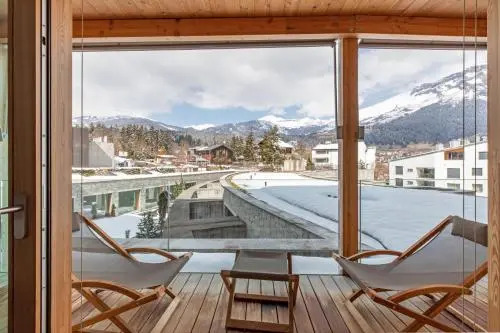Edelweiss Mountain Suites 04-01