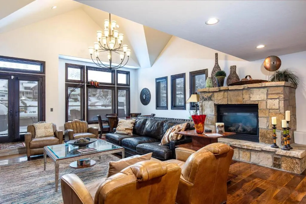 601 Deer Valley Drive