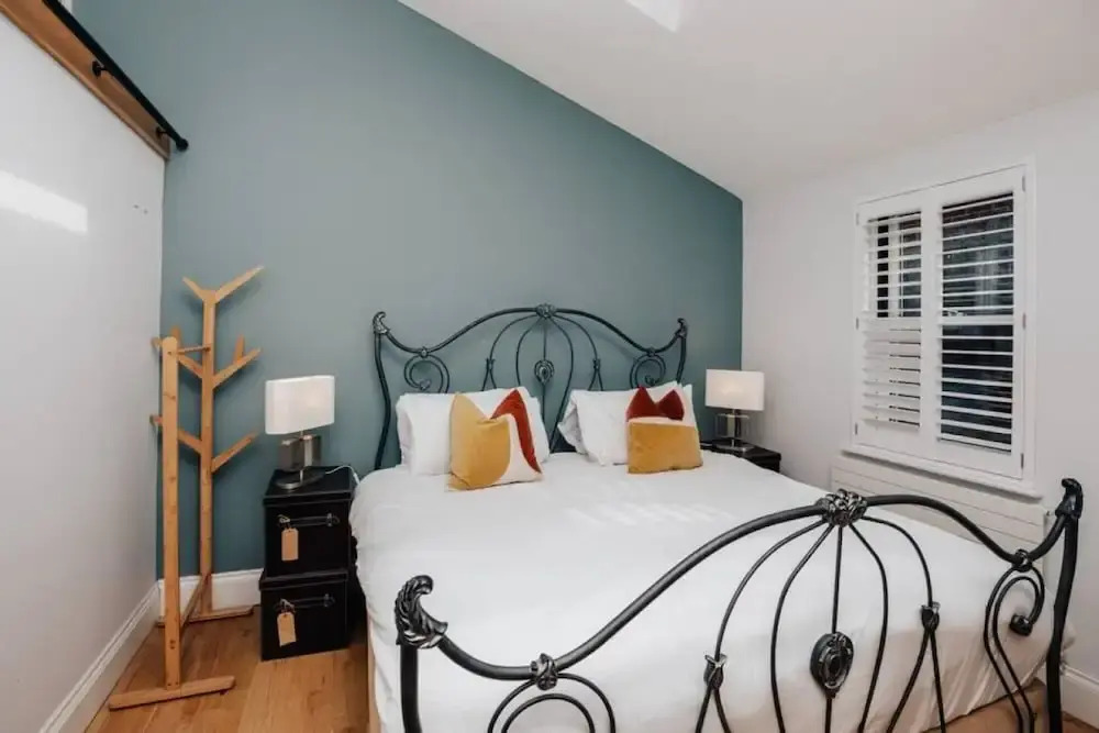 Henley Gardens - From 200 Per Night