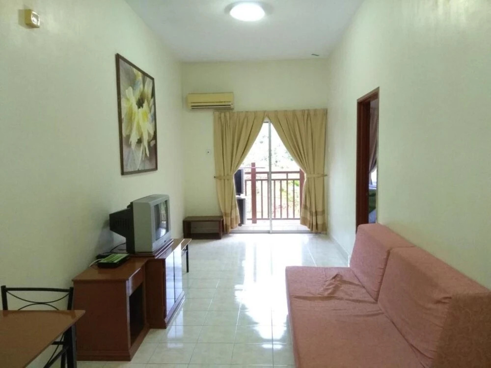 Suria Service Apartments @ Bukit Merak Laketown Resort by Oyo