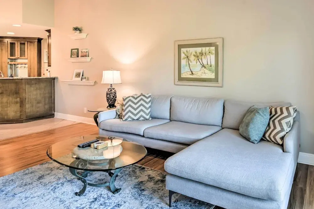 St Pete Condo w/ Private Lanai & Community Pool!