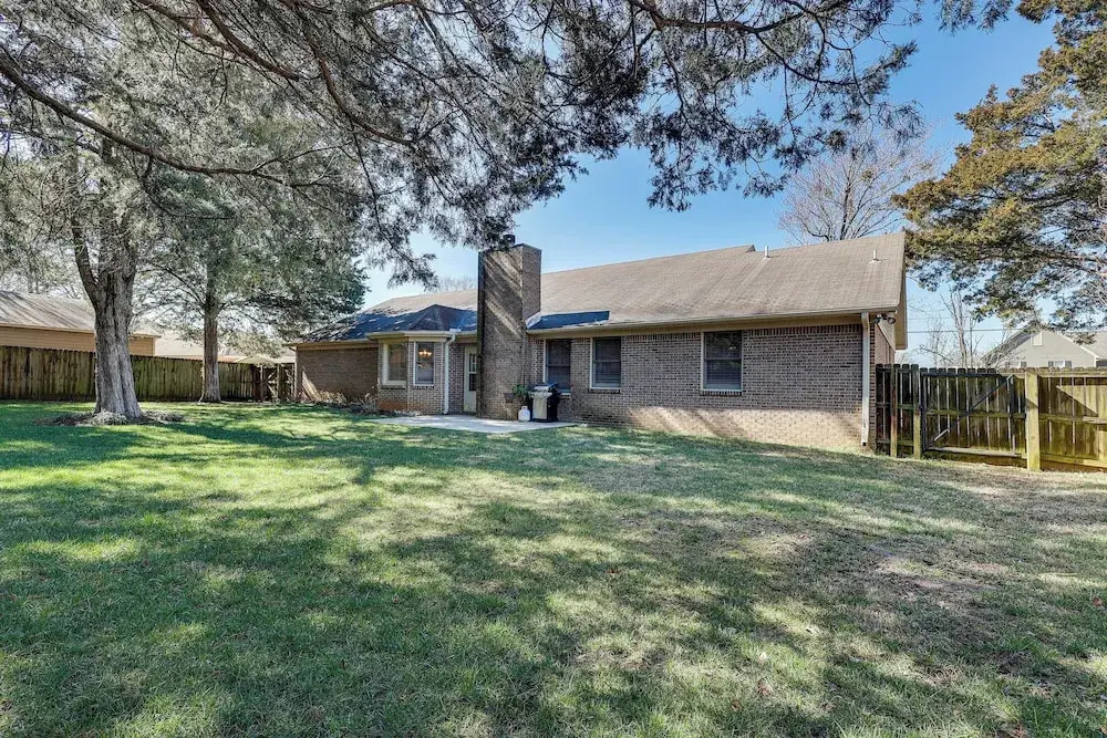 Lovely Decatur Home w/ Yard ~ 6 Mi to Town!