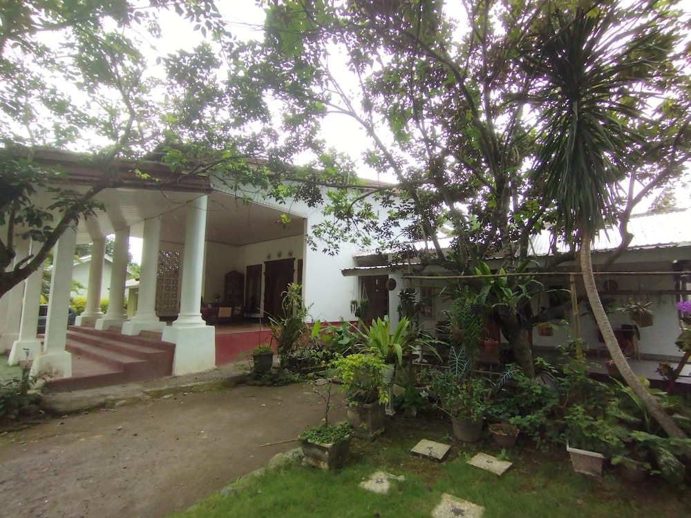 Hotel O Homestay Bonjeruk Near Restoran Pawon 21 Bonjeruk