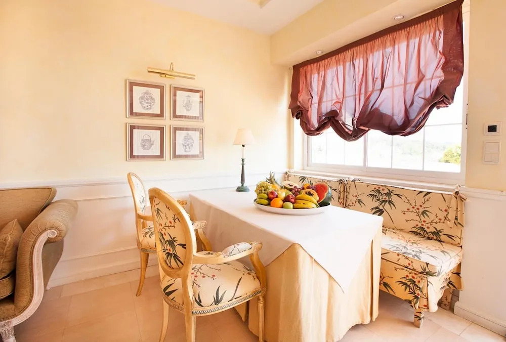 Apartamentos Guadalpin Boutique