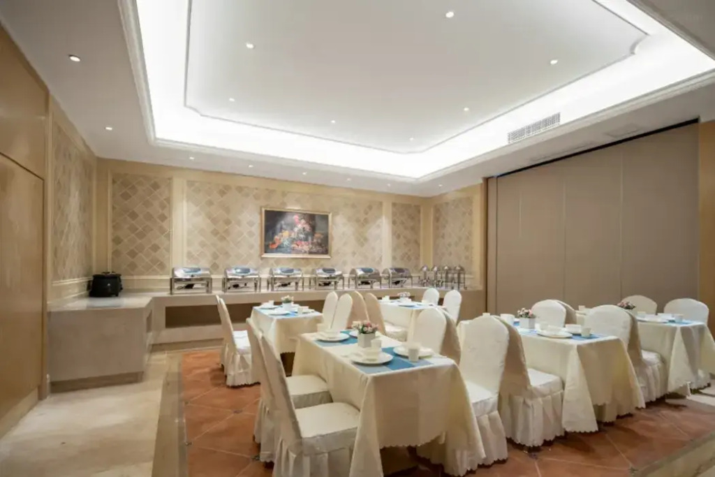 Vienna Hotel Chongqing Lijiatuo Pedestrian Street