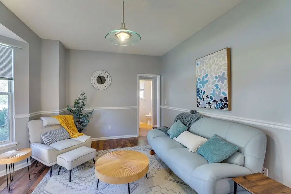 North Charleston Home Near Shopping & Dining!