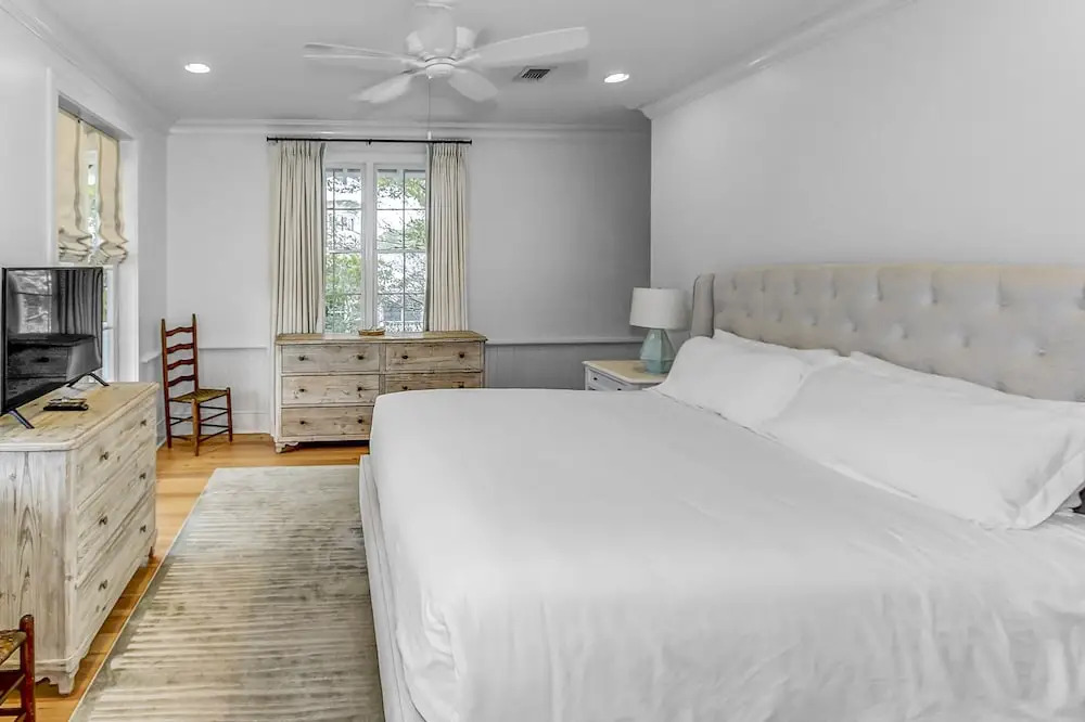 Beautifully Remodeled "taste & Sea" 3br/3.5ba Steps From Beach/pools optional Carriage 3 Bedroom Cottage by RedAwning