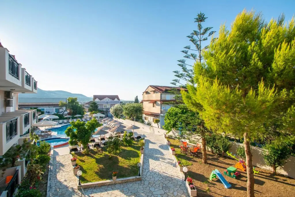 Avra Alykes resort