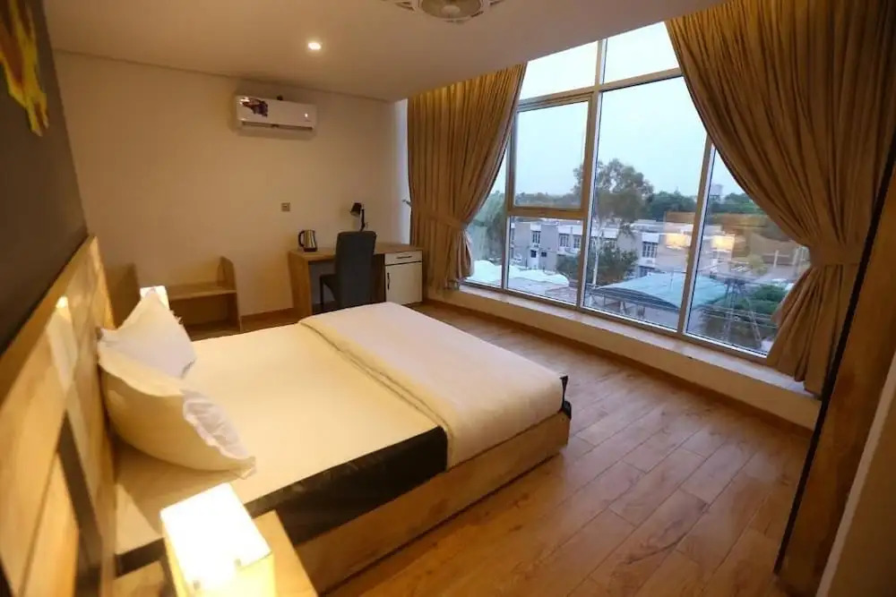 Hotel Star Inn